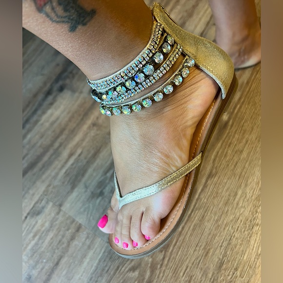 Thalia Sodi Gold wrap around ankle Rhinestone Sandals Size 6.5 - Picture 5 of 12